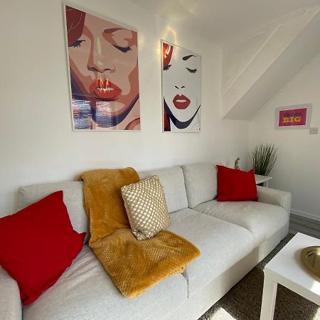 Host & Stay - Cotman Close Milton Keynes Bagian luar foto