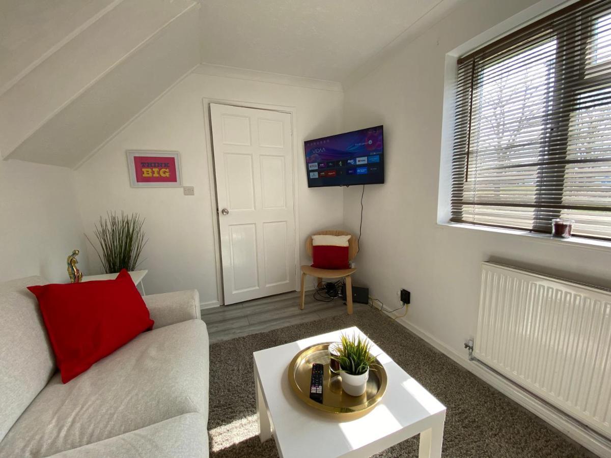 Host & Stay - Cotman Close Milton Keynes Bagian luar foto