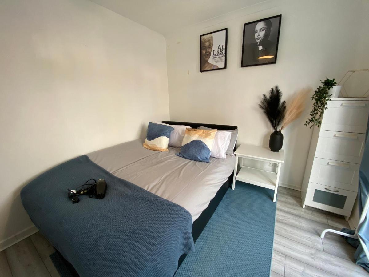 Host & Stay - Cotman Close Milton Keynes Bagian luar foto