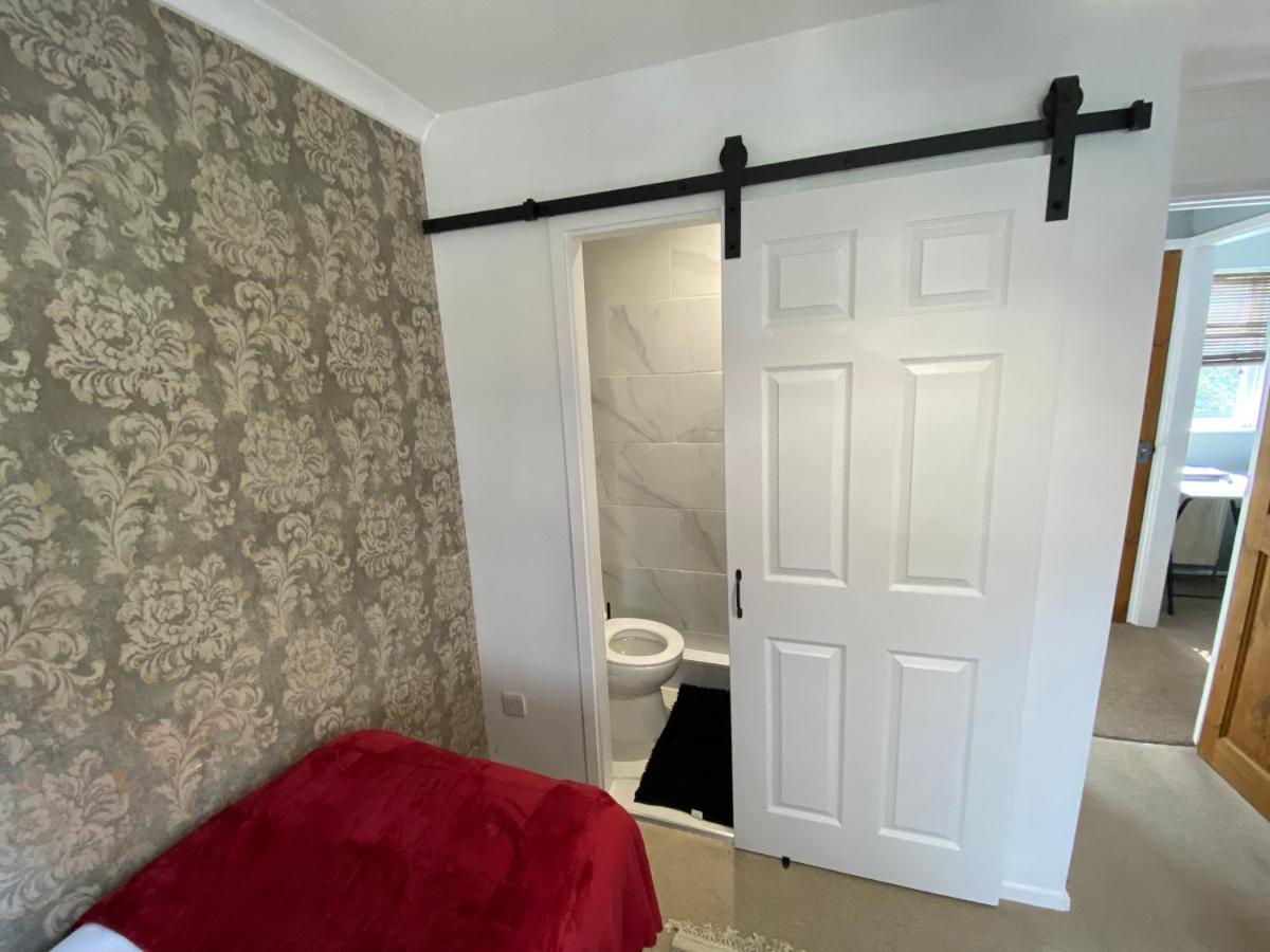 Host & Stay - Cotman Close Milton Keynes Bagian luar foto